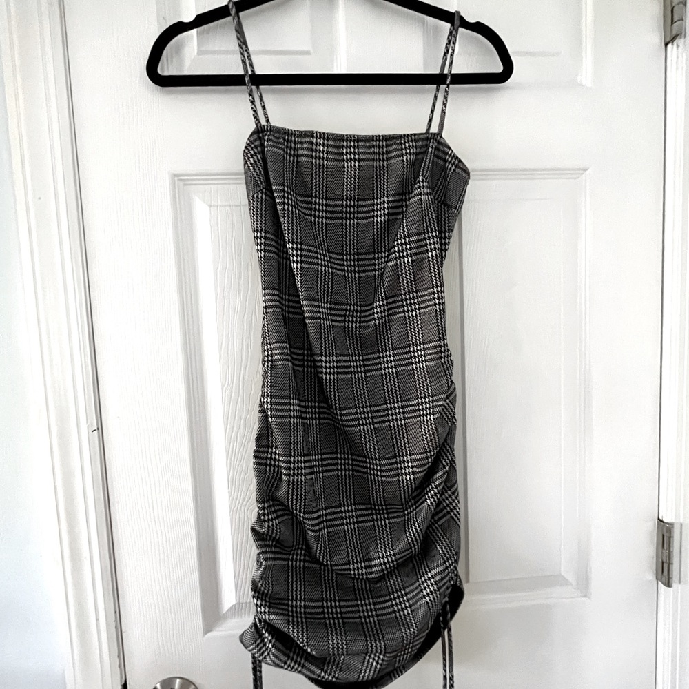 WINDSOR Preppy And Trendy Plaid Ruched Mini Dress SIZE: small